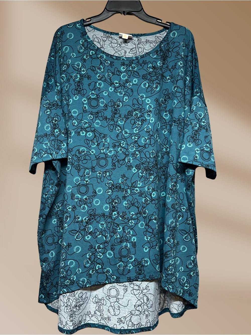 LuLaRoe Minnie Mouse Black Sketch on Teal Irma Tunic in Ladies Size 3XL